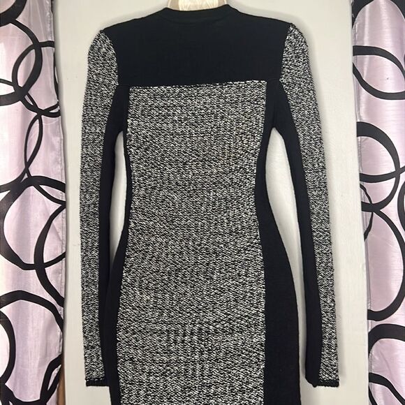 Gianni Bini Long sleeved Sweater Dress Small - Picture 10 of 11